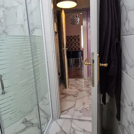 Lux With Pool Dex Zemun Polje