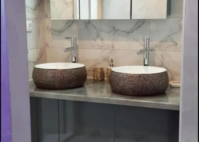 Lux With Pool Dex Apartamento Zemun Polje